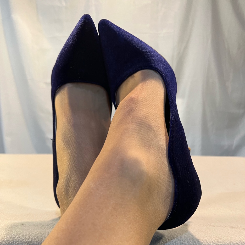 New Signature By Olivia Miller Purple Suede Pointed Toe Heels